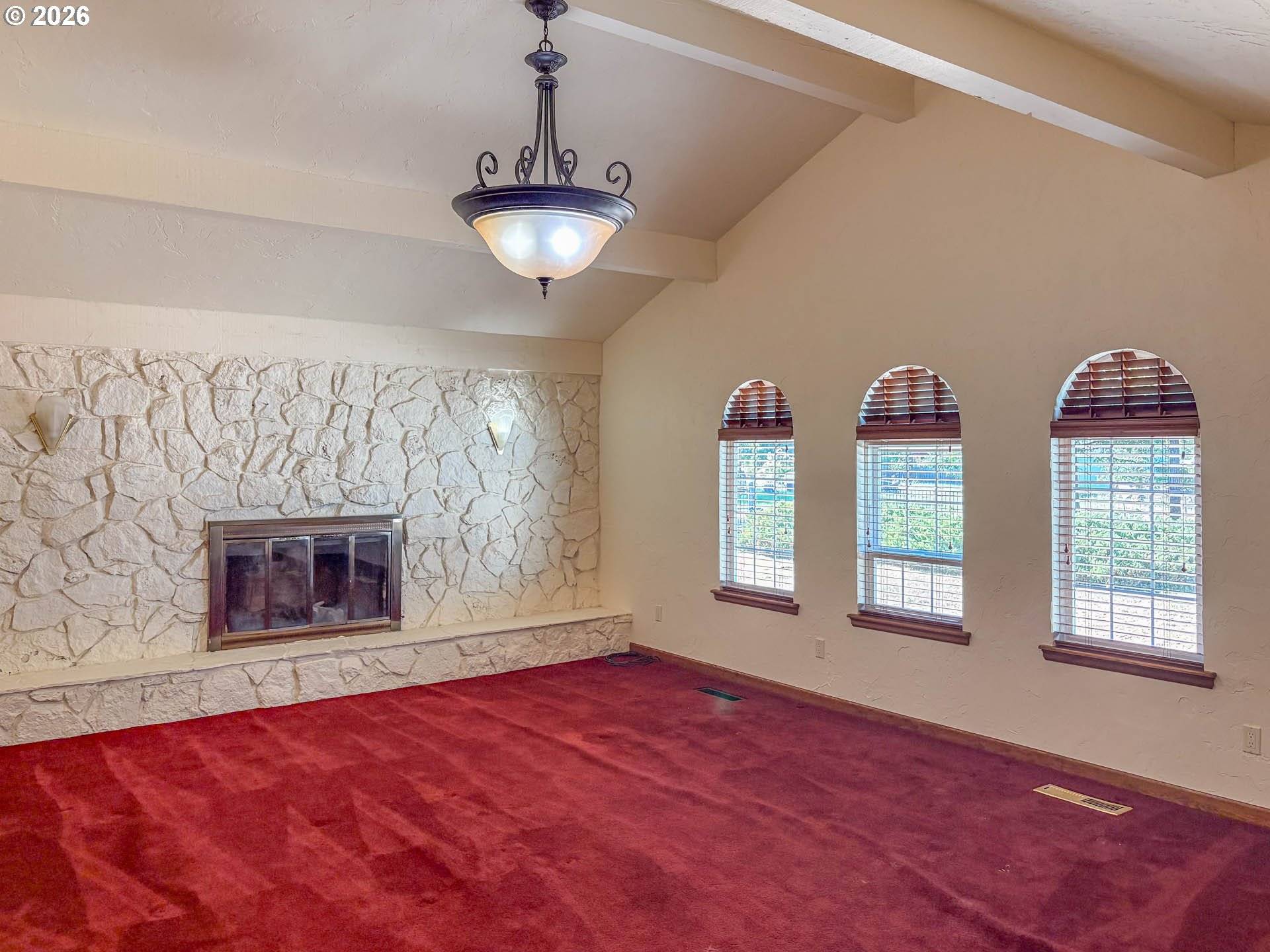 1065 HARLAN ST, Roseburg, OR 97471