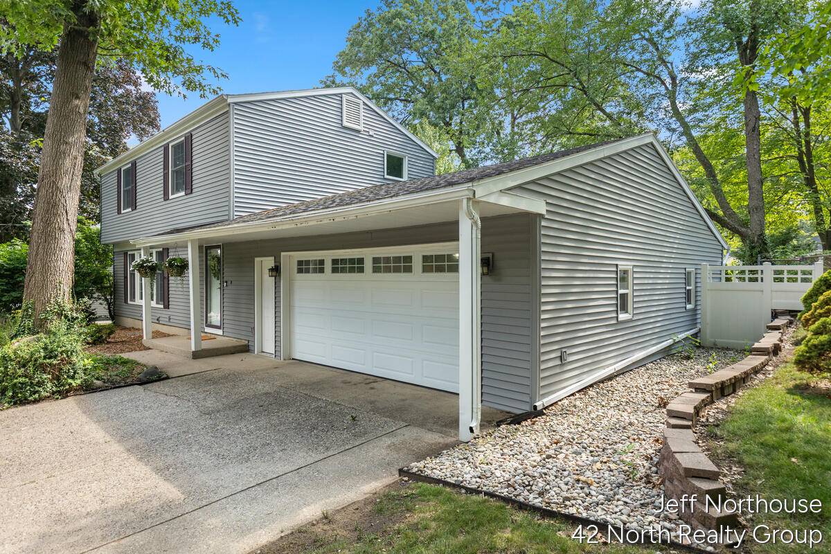 4619 Meryton AVE NW, Alpine Twp, MI 49321
