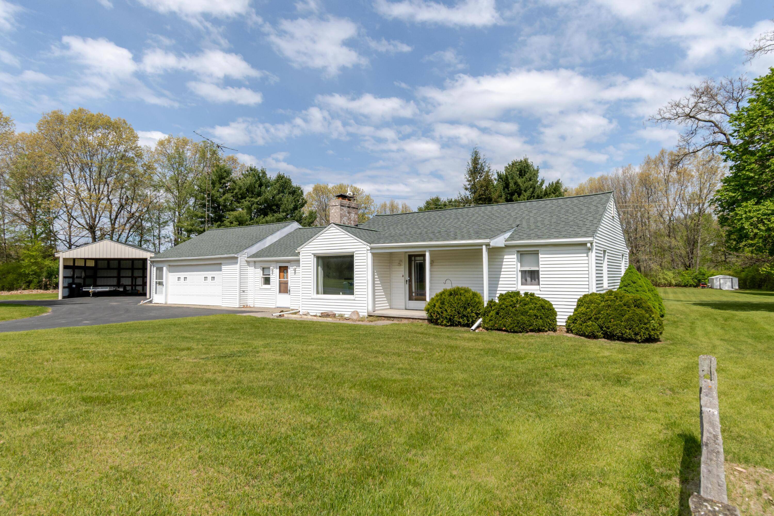 7446 Cement City RD, Columbia Twp, MI 49230
