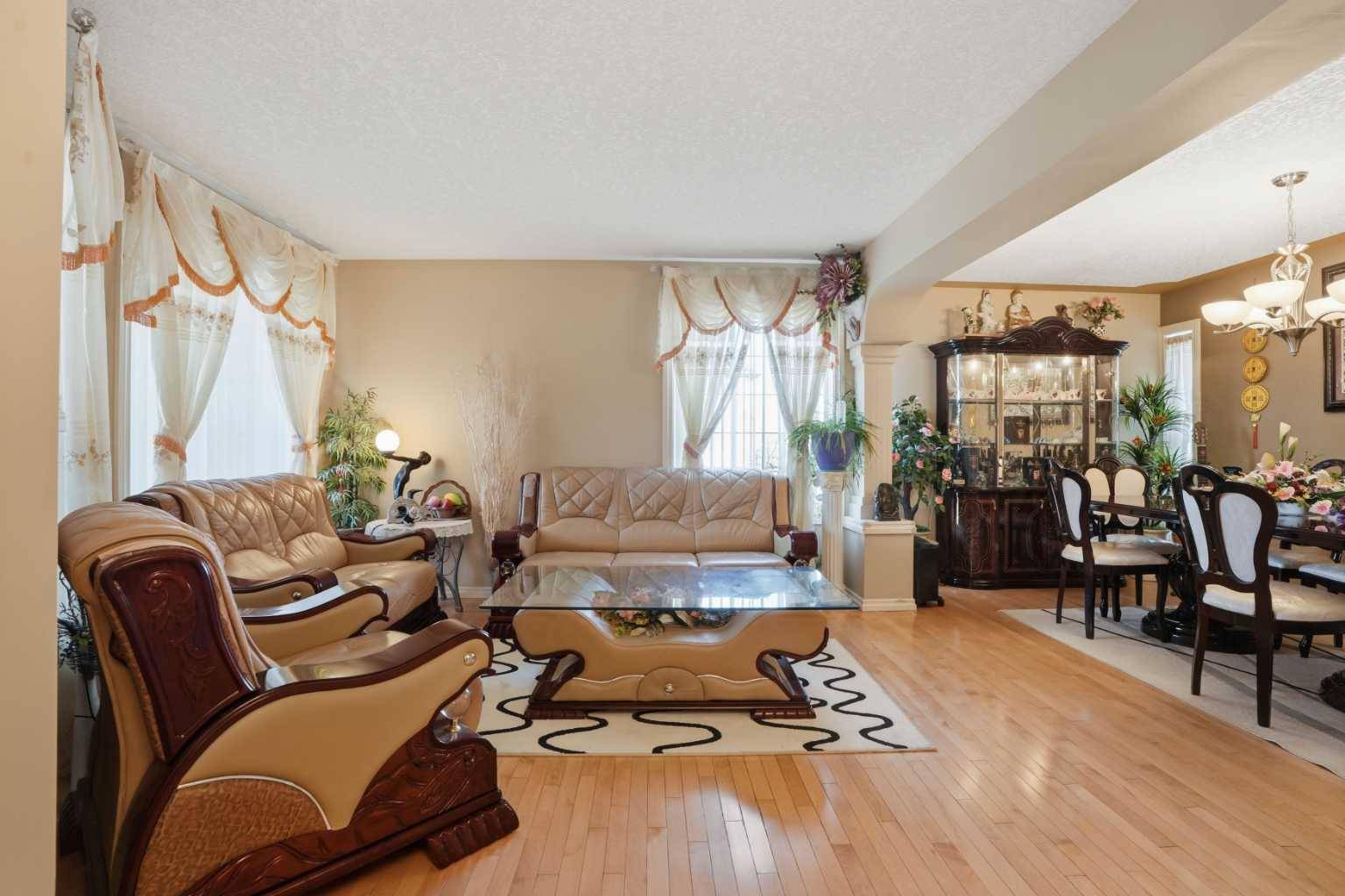 197 West Creek BLVD, Chestermere, AB T1X 1S8