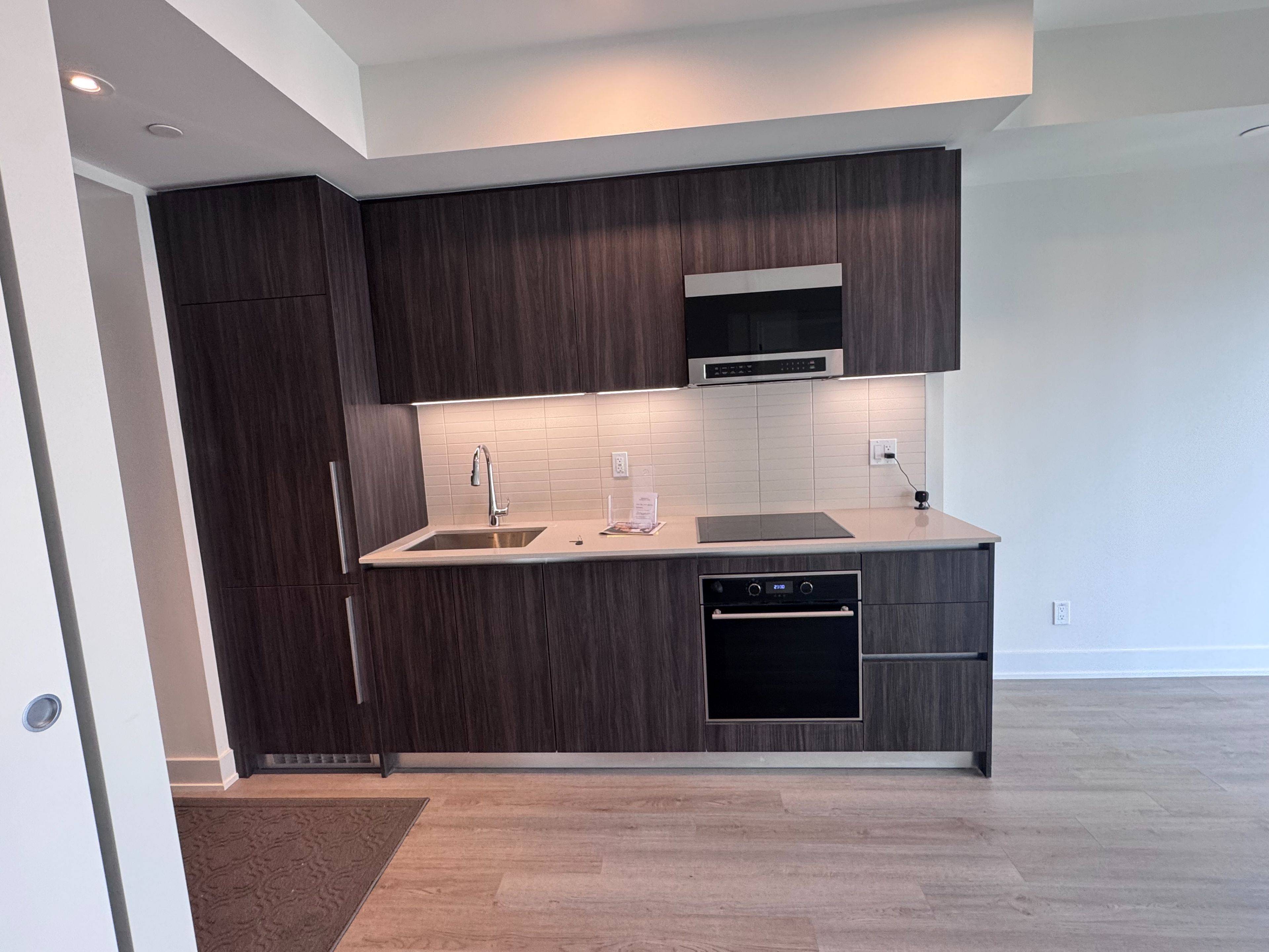 8 Cumberland ST #2801, Toronto C02, ON M4W 0B6