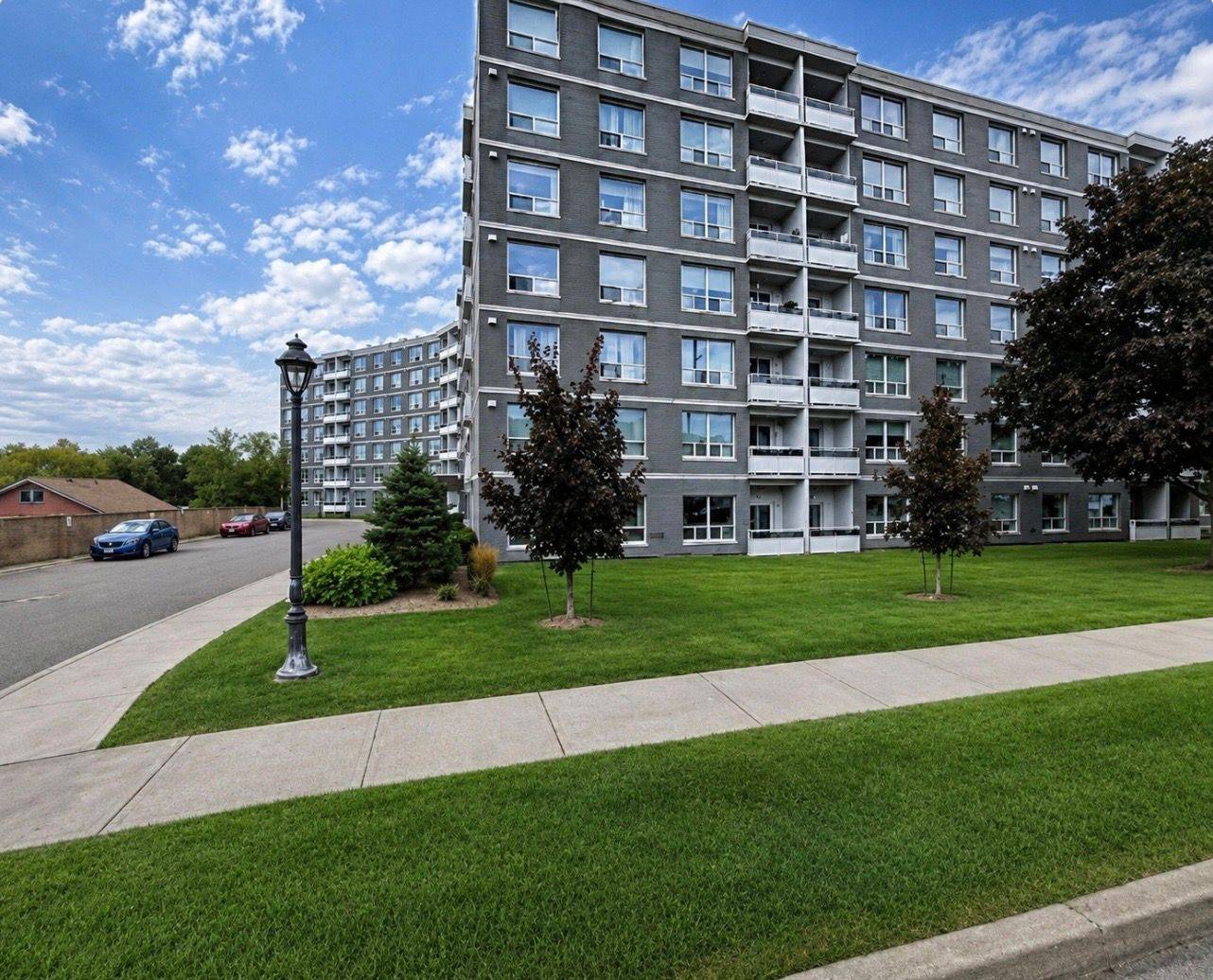 145 Liberty ST S #317, Clarington, ON L1C 4K5