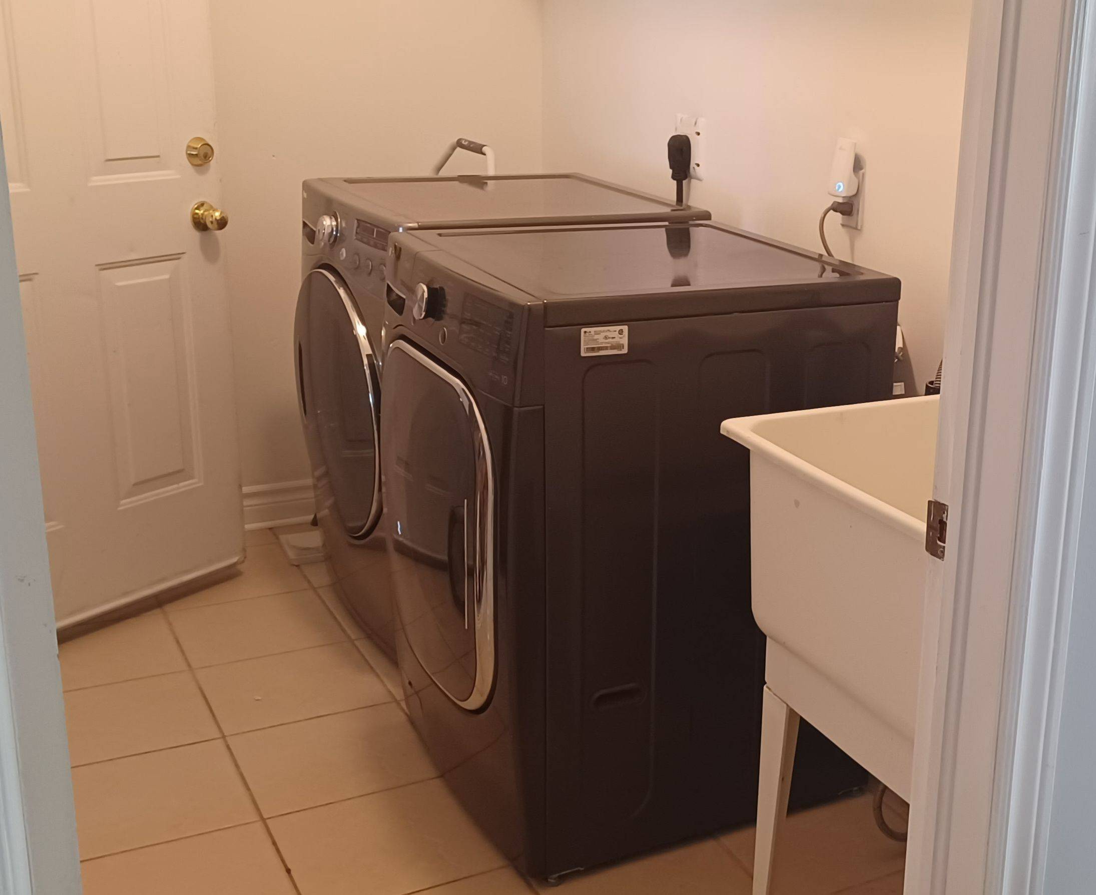 107 Dooley CRES, Ajax, ON L1T 4J3