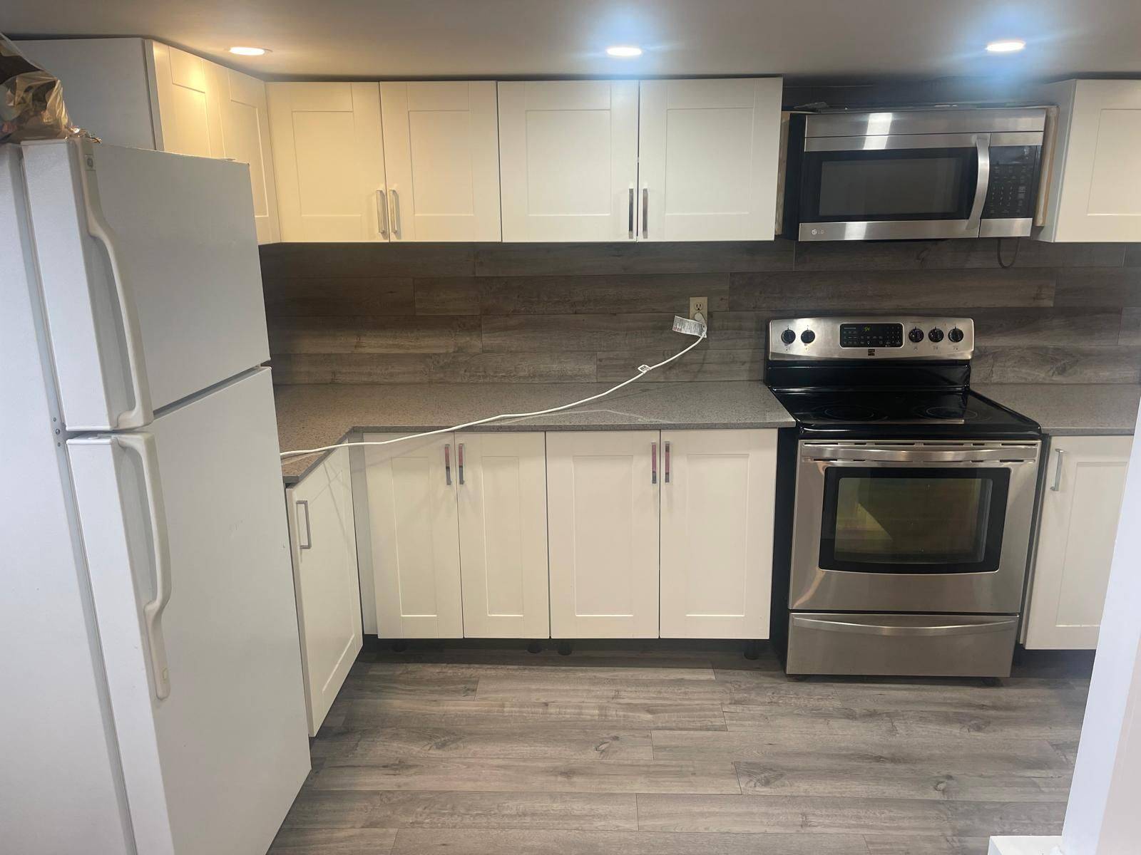 61 AURORA HEIGHTS DR #LOWER, Aurora, ON L4G 2W6