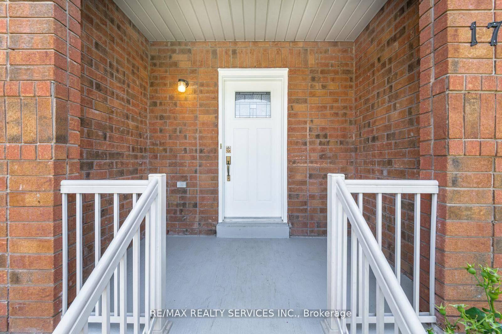17 Dawes RD, Brampton, ON L6X 0R8