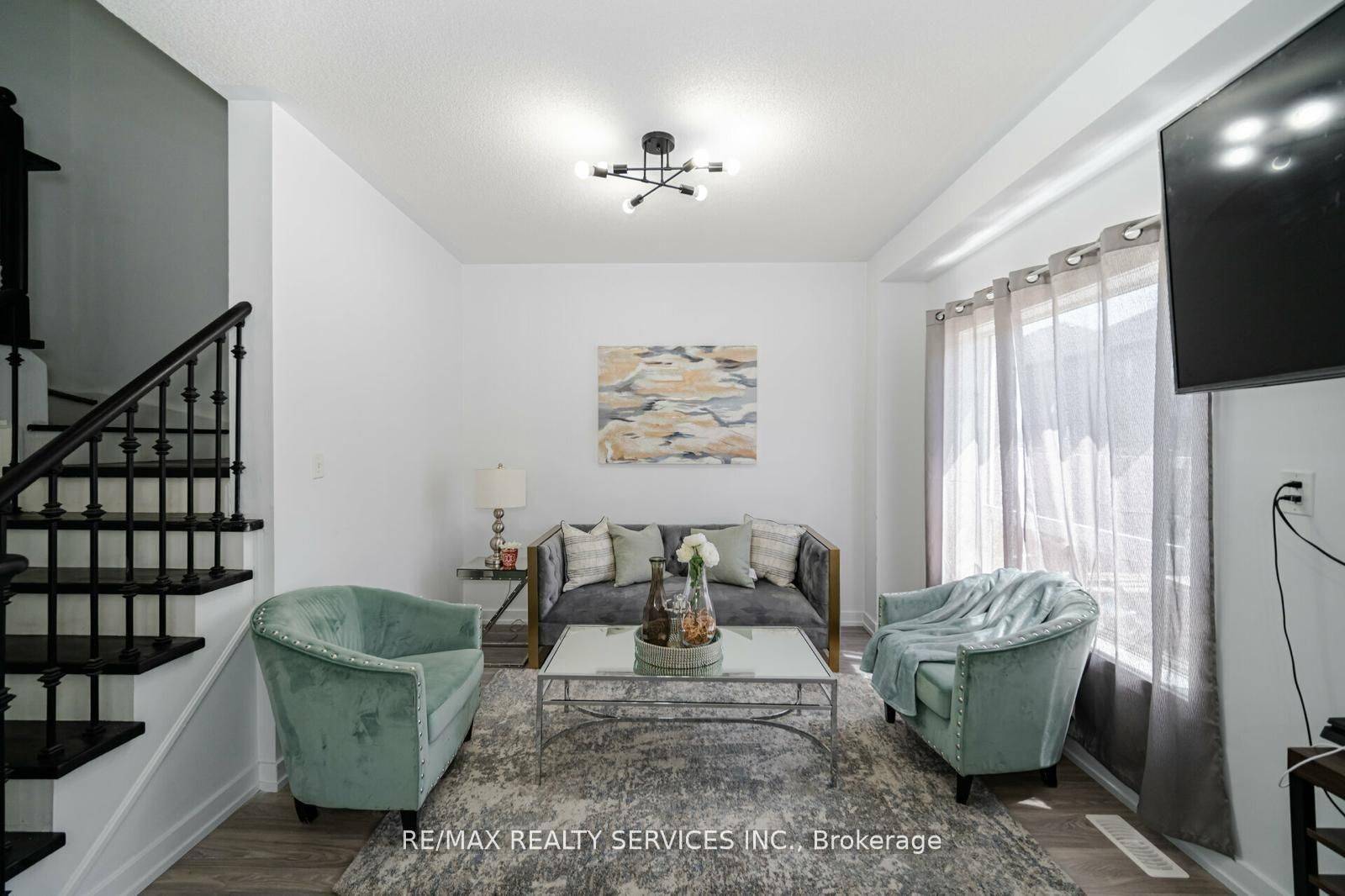 17 Dawes RD, Brampton, ON L6X 0R8