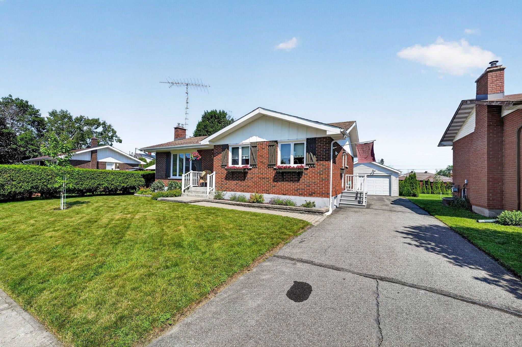 32 Frost AVE N, South Stormont, ON K0C 1P0