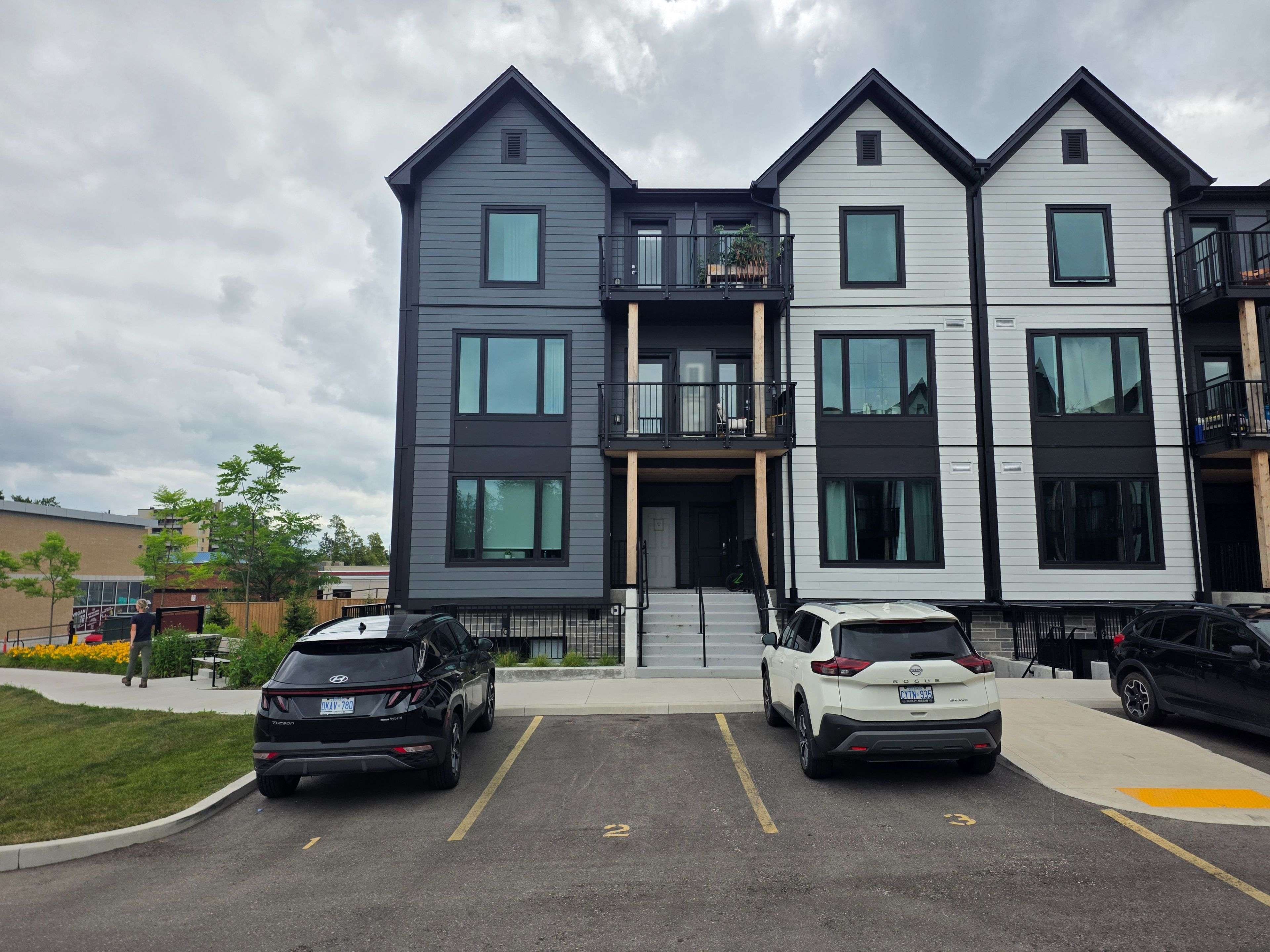708 Woolwich ST #103, Guelph, ON N1H 3Z1