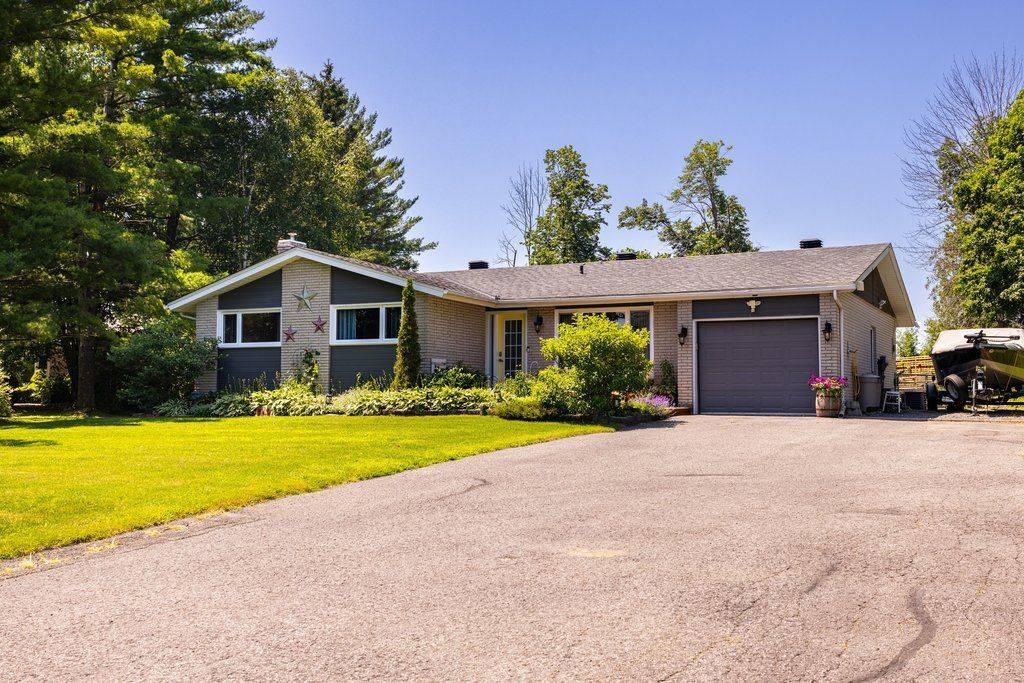 81 Front RD, Champlain, ON K0B 1K0