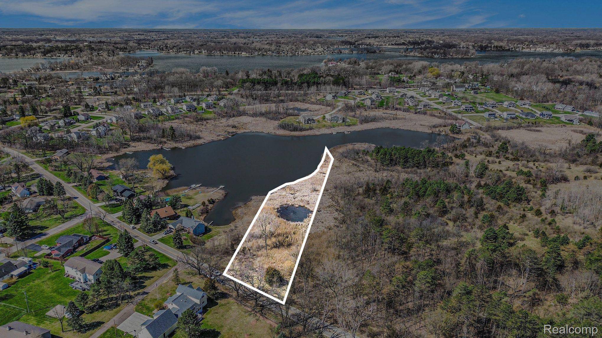 02 Butcher RD, Fenton Twp, MI 48430
