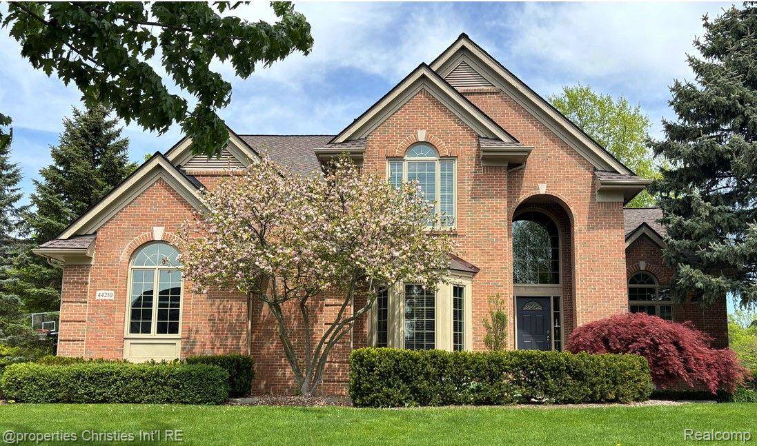44210 GREENVIEW LN, Northville Twp, MI 48168