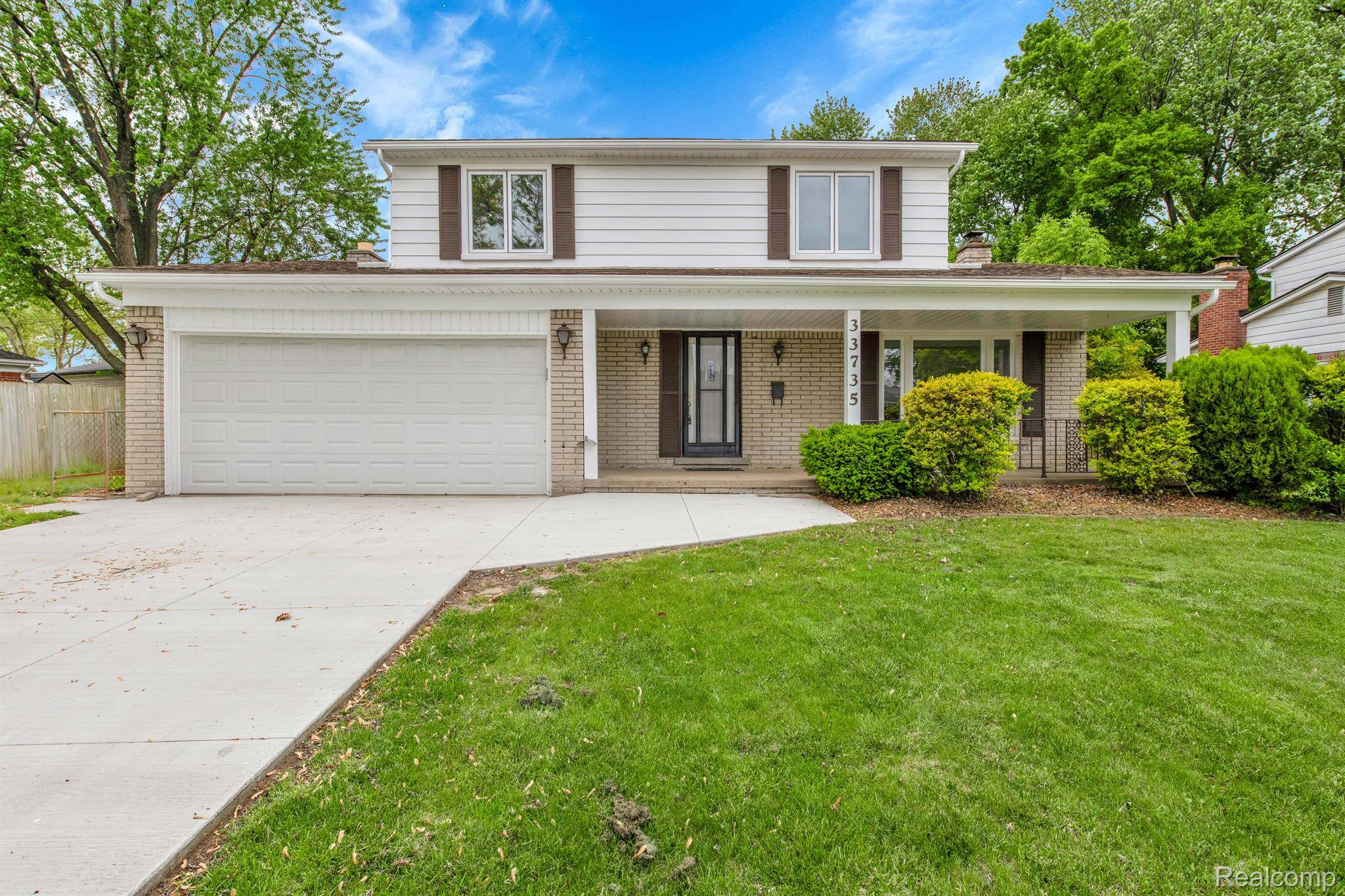33735 KENNEDY DR, Sterling Heights, MI 48310
