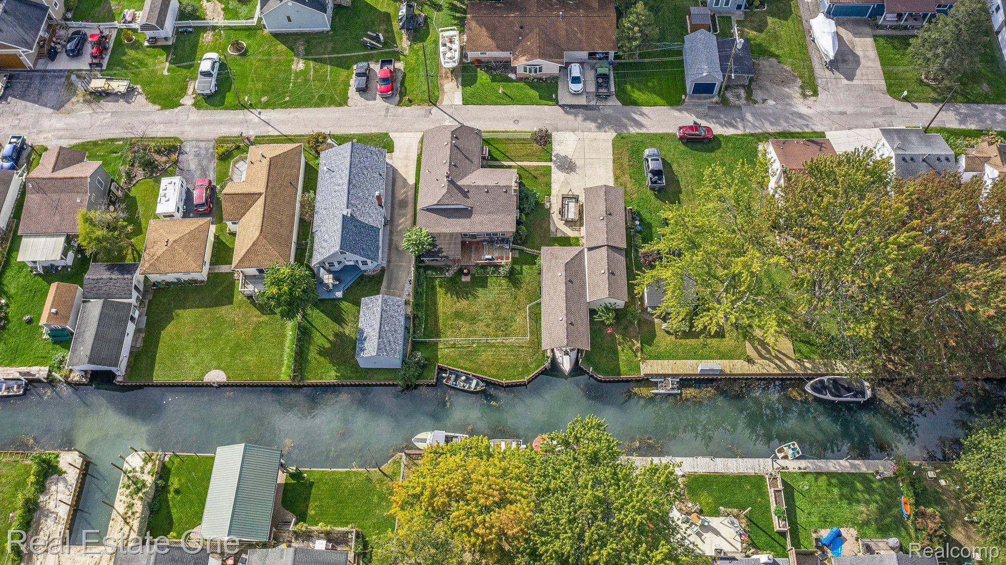 138 Island CT, Algonac, MI 48001