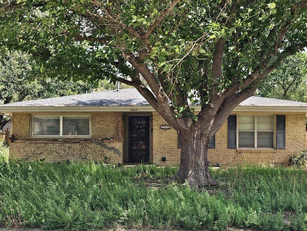2215 Locust Street, Amarillo, TX 79109