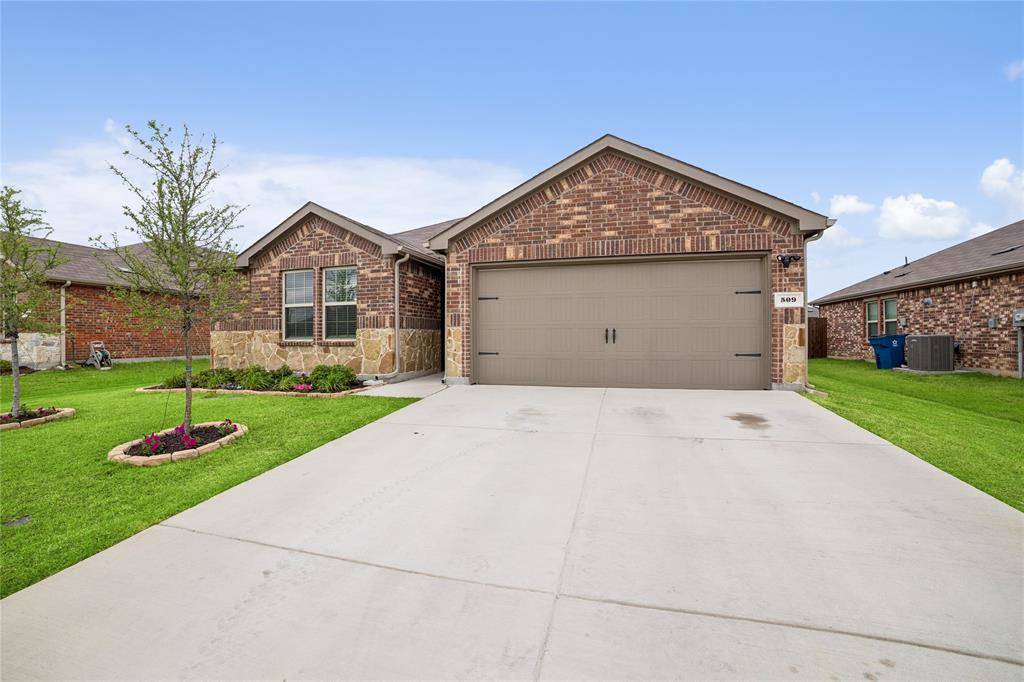 509 Iris Banks Lane, Caddo Mills, TX 75135