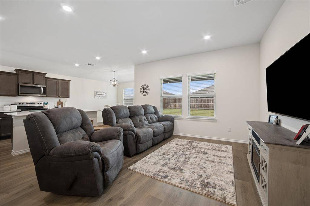 509 Iris Banks Lane, Caddo Mills, TX 75135
