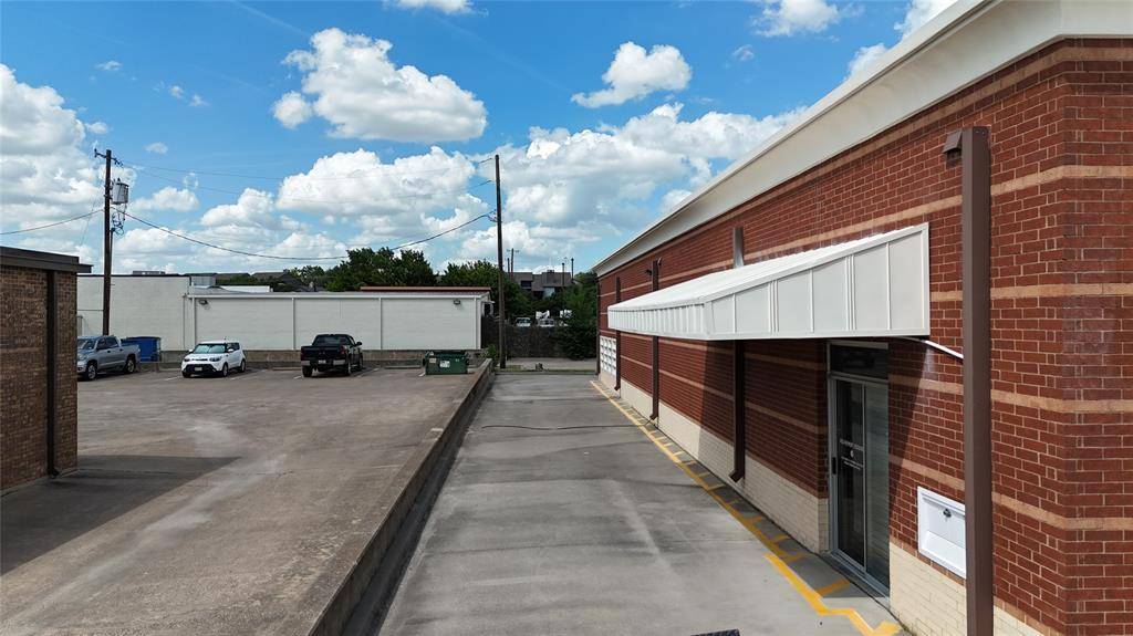 11609 Northwest, Dallas, TX 75218