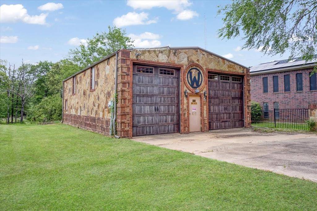 380 Timber Lakes Drive, Powderly, TX 75473