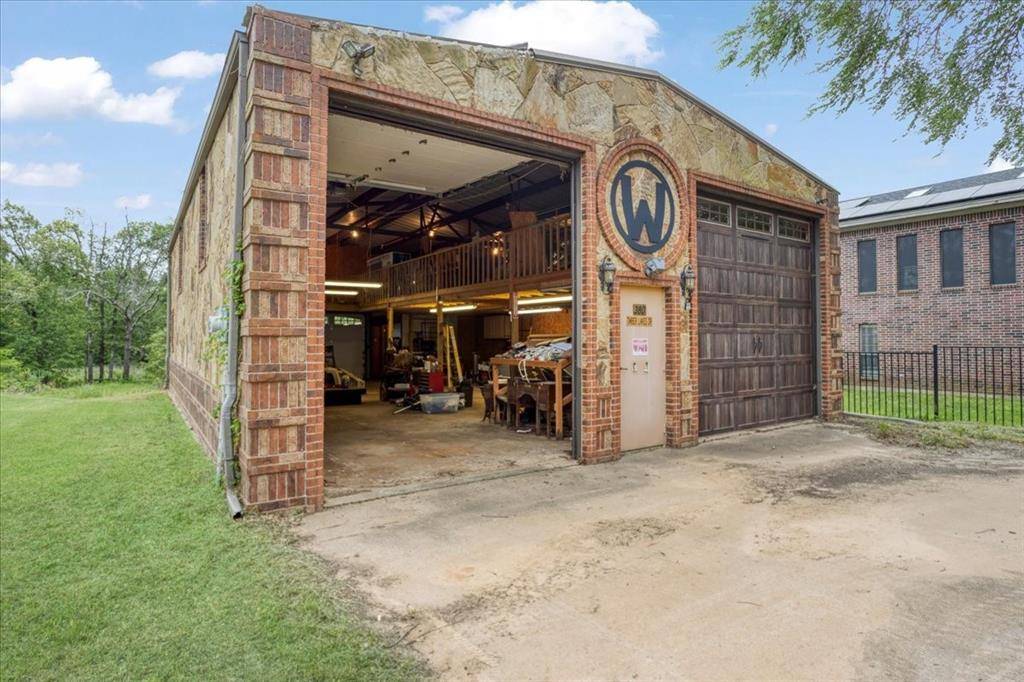 380 Timber Lakes Drive, Powderly, TX 75473