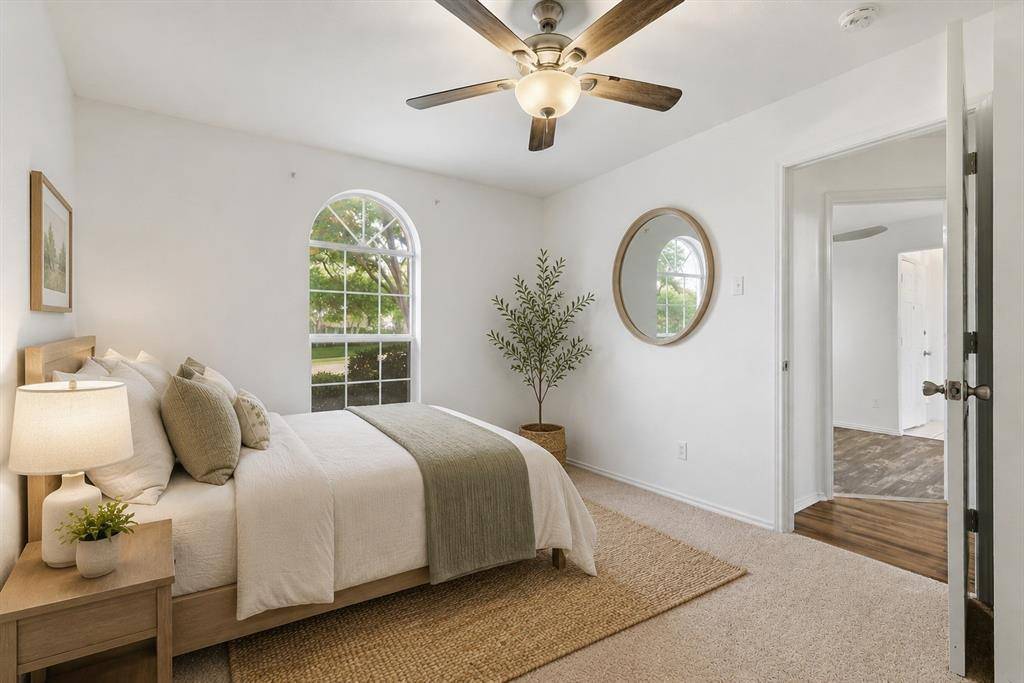 921 High Point Drive, Midlothian, TX 76065