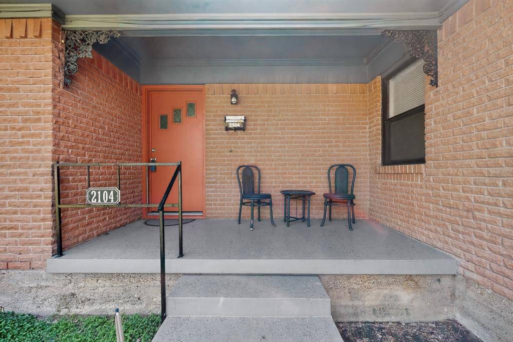 2104 Hillburn Drive, Dallas, TX 75227