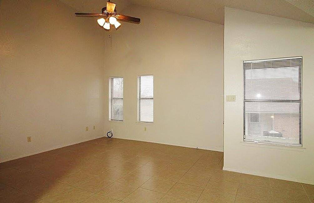1110 Curtis Drive, Weatherford, TX 76086