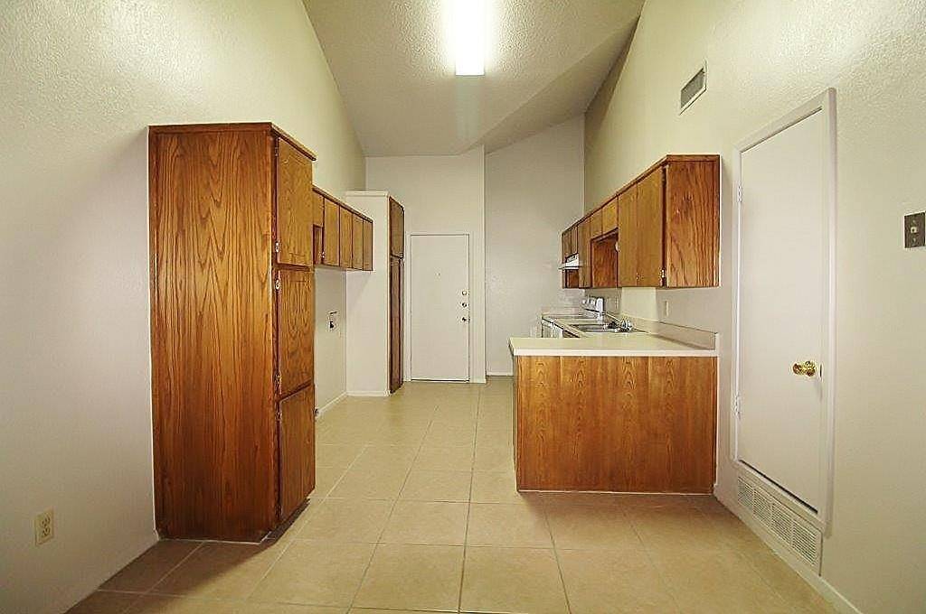 1110 Curtis Drive, Weatherford, TX 76086