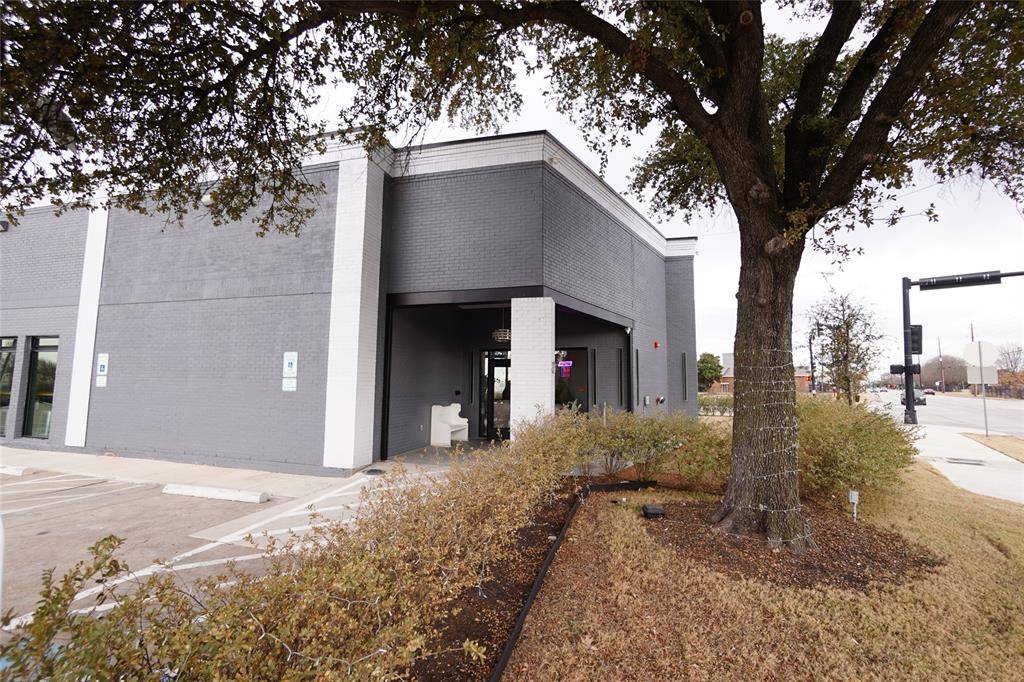 15375 Addison Road, Addison, TX 75001