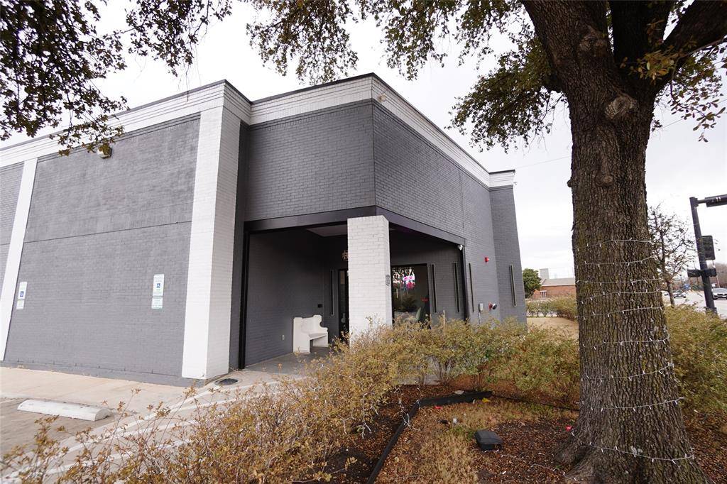 15375 Addison Road, Addison, TX 75001