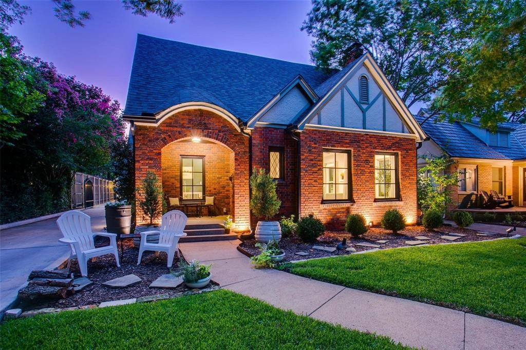 1035 N Clinton Avenue, Dallas, TX 75208
