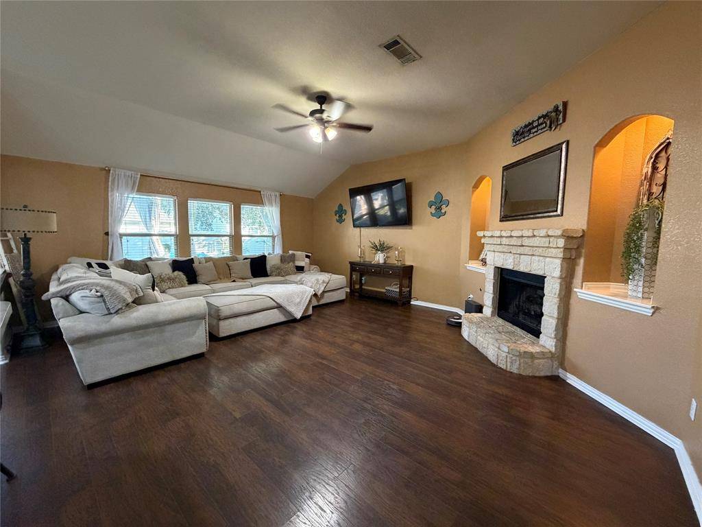 6957 Big Wichita Drive, Fort Worth, TX 76179