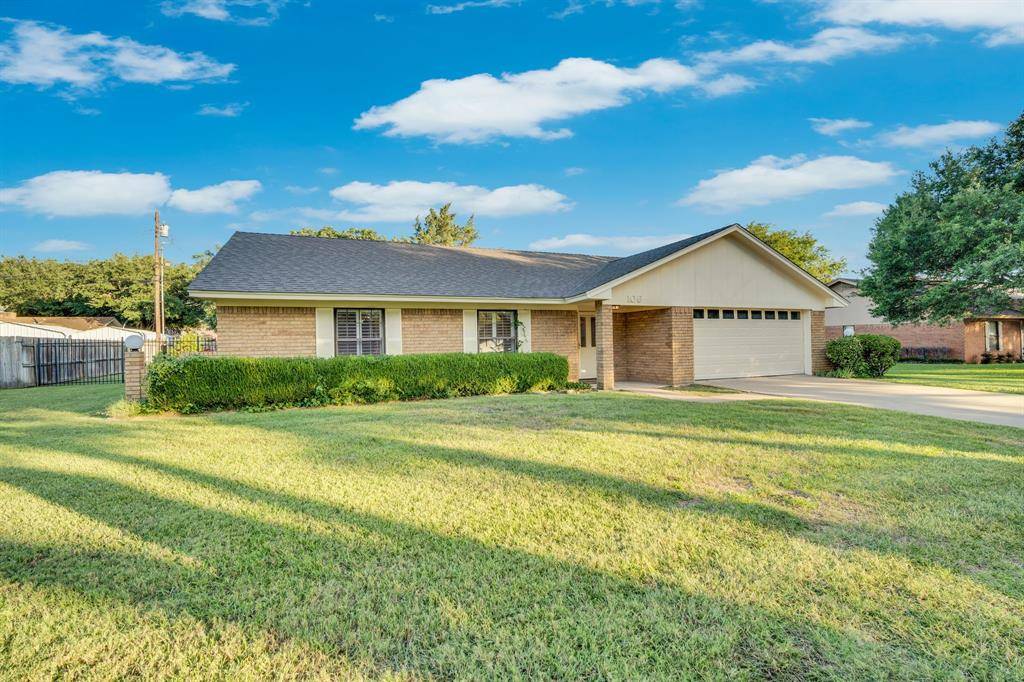 106 Garland Drive, Hillsboro, TX 76645