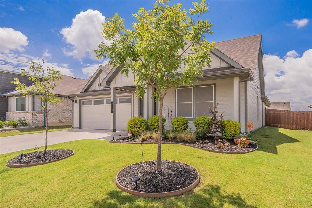 713 Breckenridge Park Drive, Alvarado, TX 76009