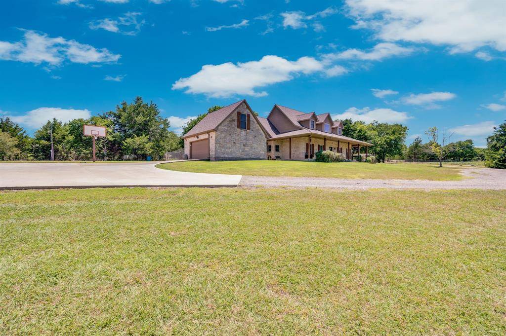 1201 N Oak Branch Road, Waxahachie, TX 75167