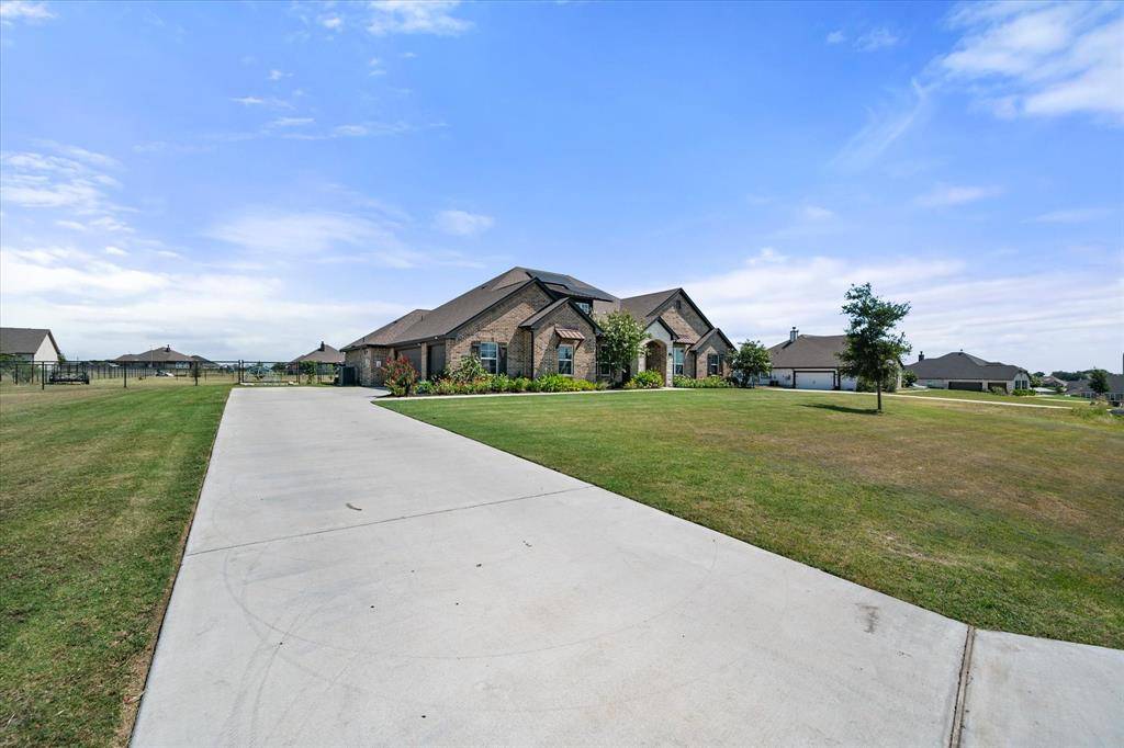 5013 Freestone Drive, Weatherford, TX 76085