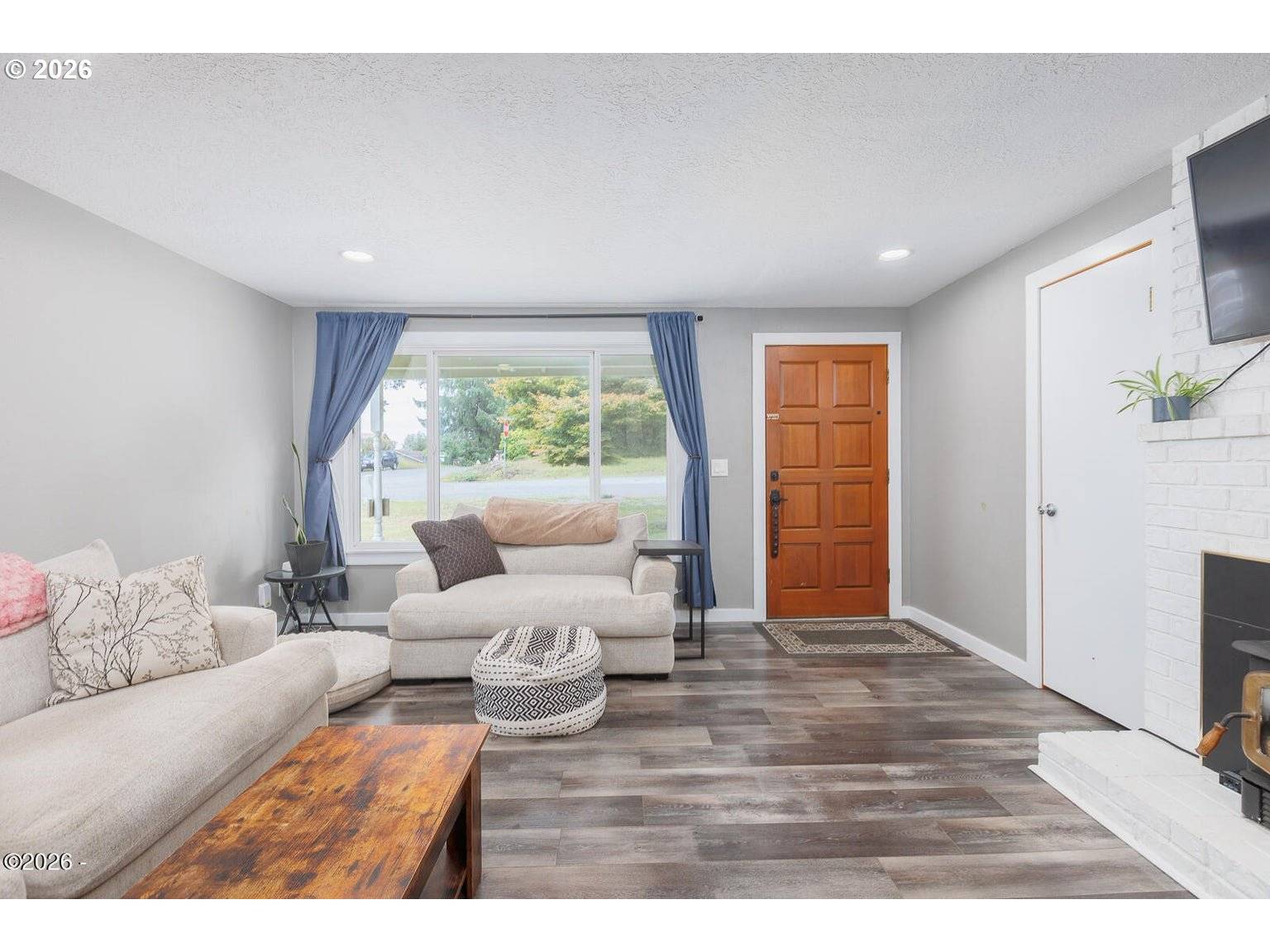 806 NE DOUGLAS ST, Newport, OR 97365