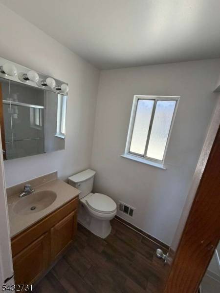 330 Taft Pl, Harrison Town, NJ 07029