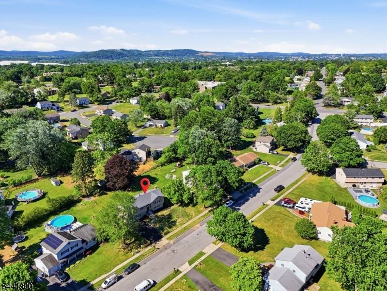 44 Stonehenge Dr, Lopatcong Twp., NJ 08865