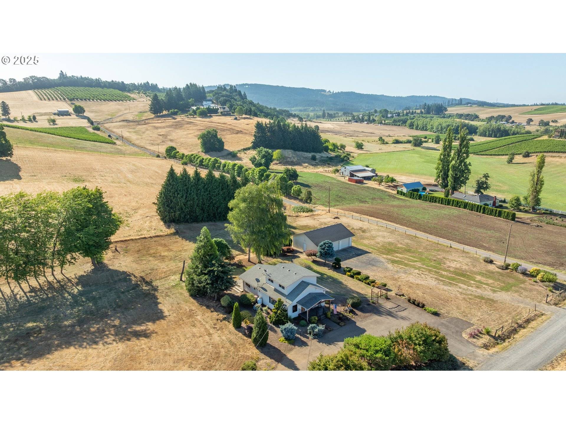 11795 NE FINN HILL LOOP, Carlton, OR 97111