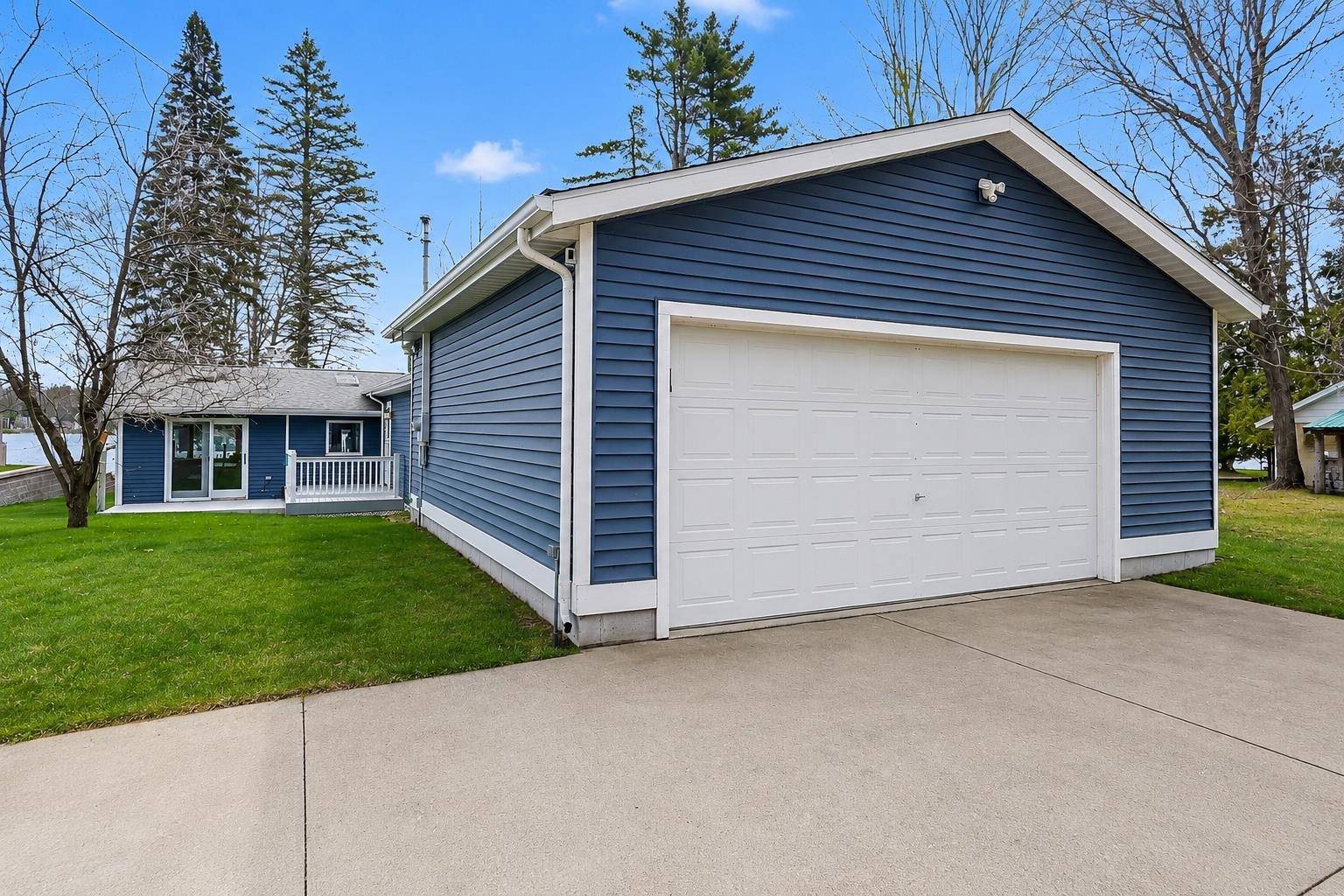 3625 Cedar ST, Alcona Twp, MI 48738