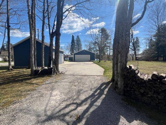 3625 Cedar ST, Alcona Twp, MI 48738