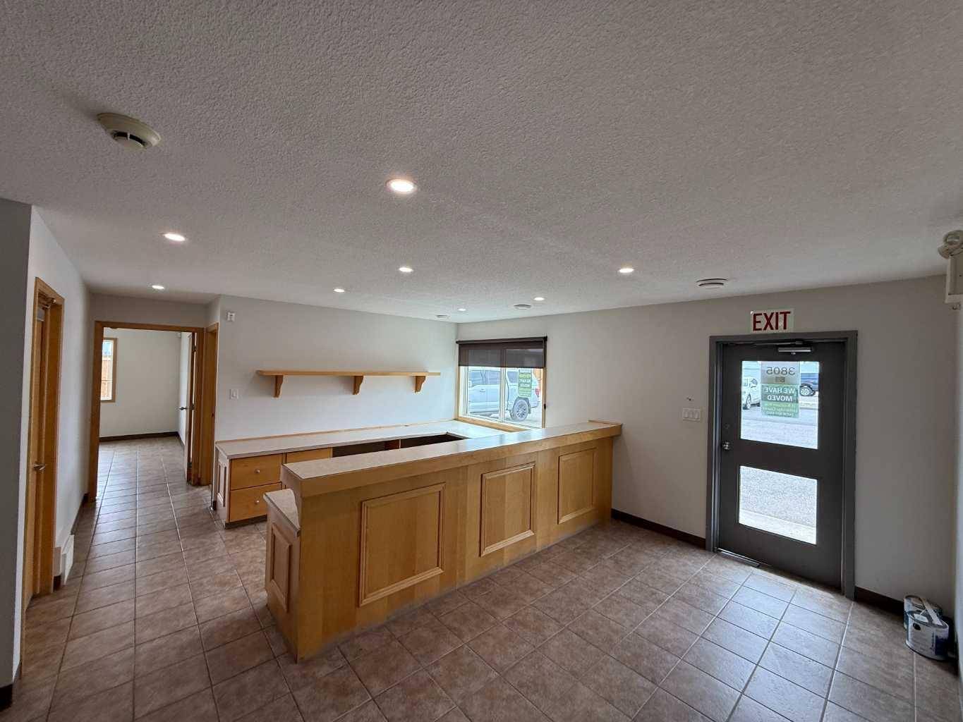 3805 14 AVE N, Lethbridge, AB T1H 6Y6