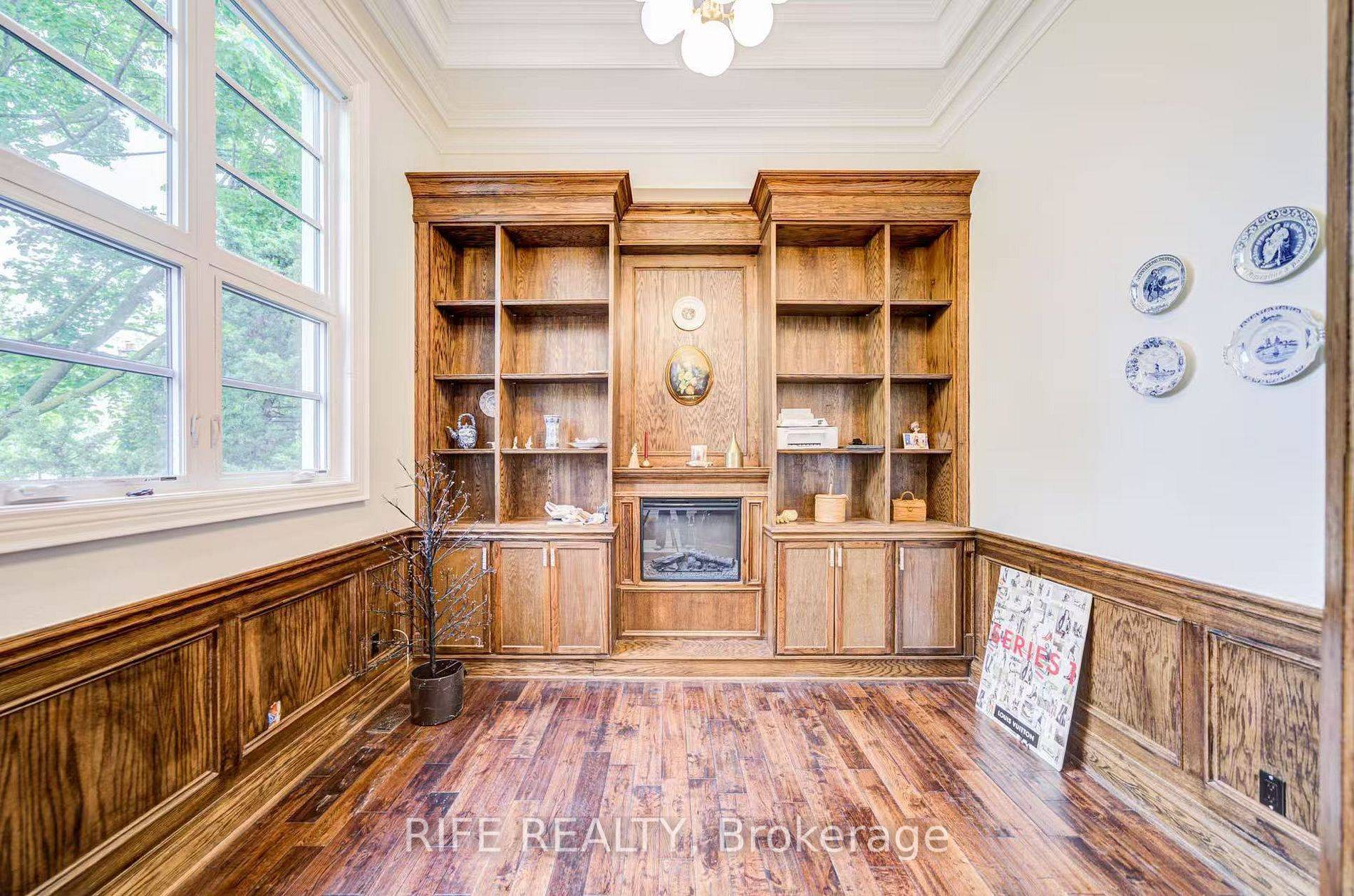 103 Burndale AVE, Toronto C07, ON M2N 1S8