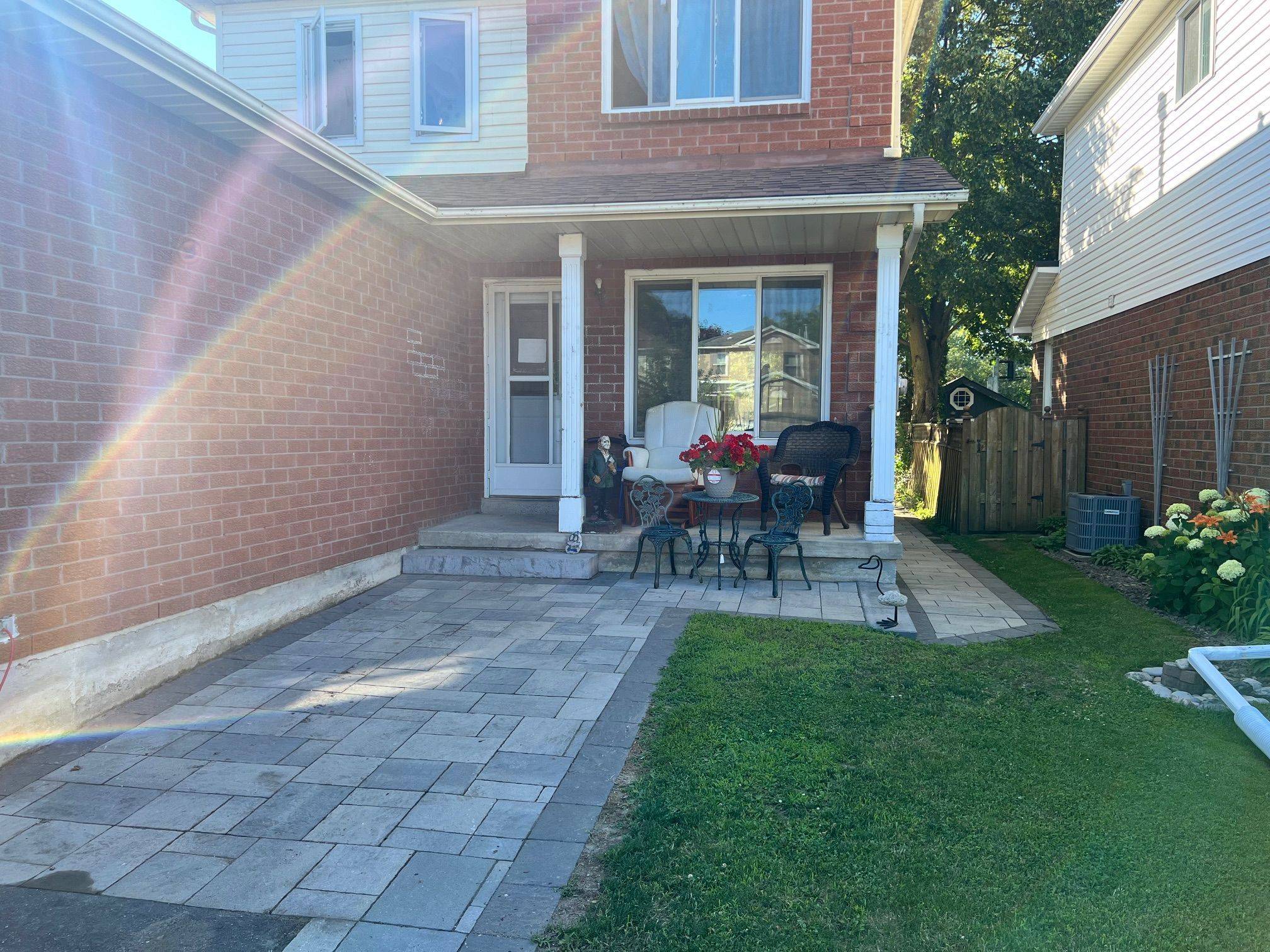 26 Moyse DR, Clarington, ON L1E 2V4