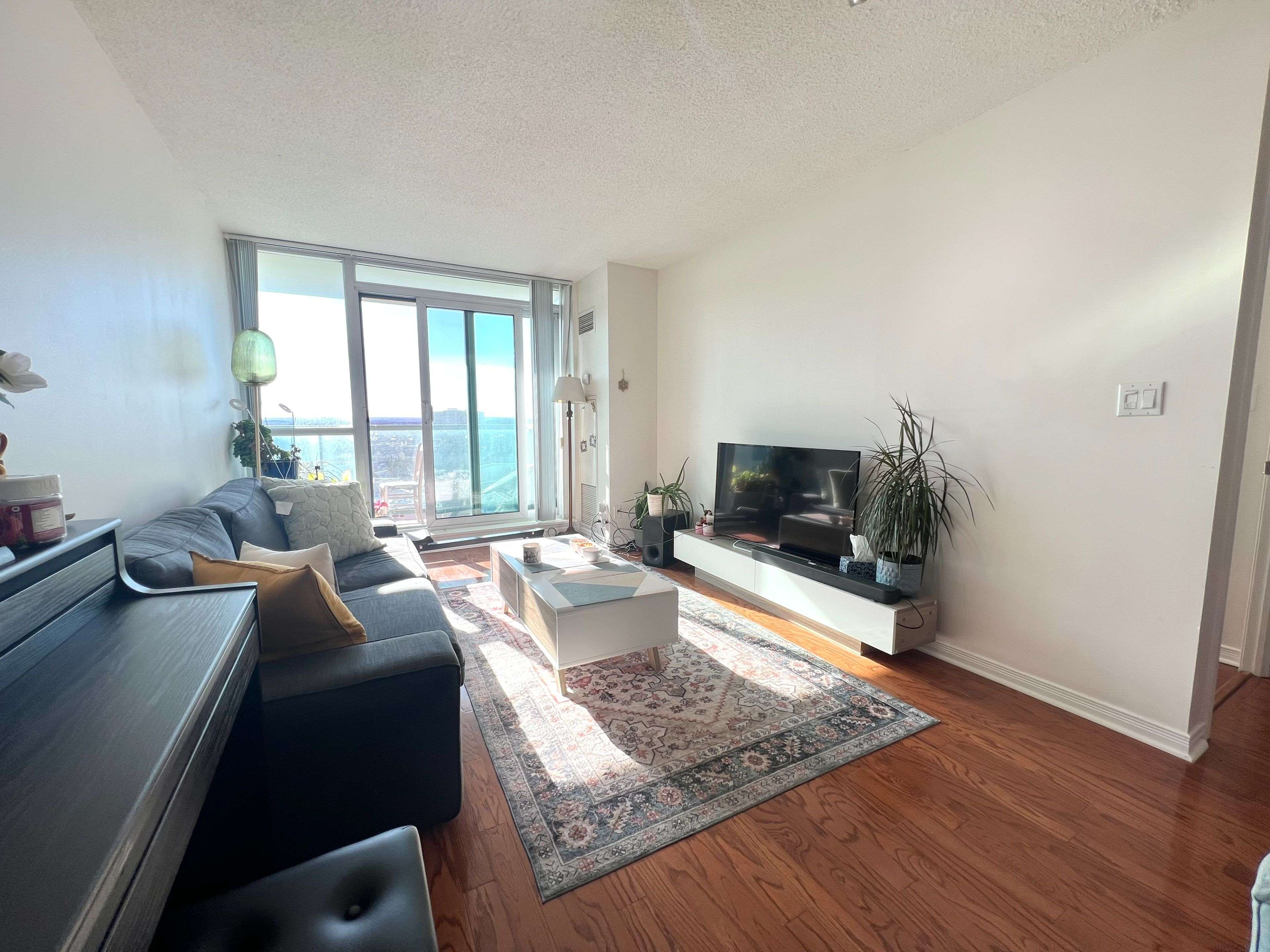 4879 Kimbermount AVE #1602, Mississauga, ON L5M 7R8