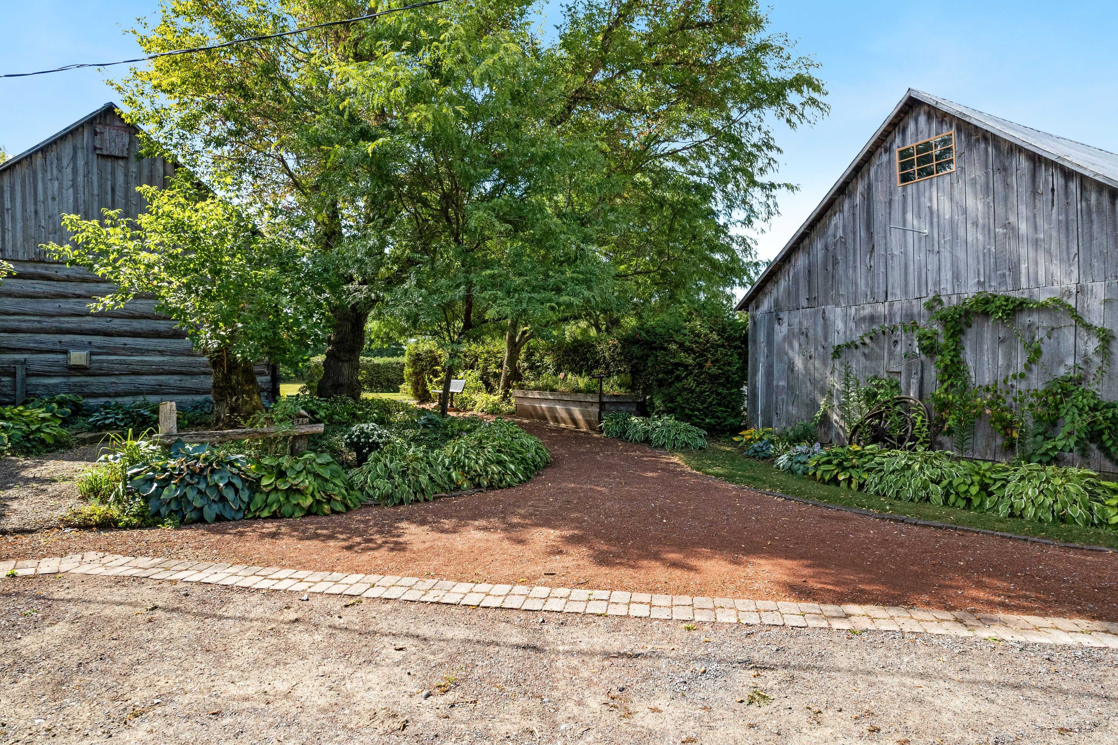 3840 Old Almonte RD, Carp - Huntley Ward, ON K0A 1A0