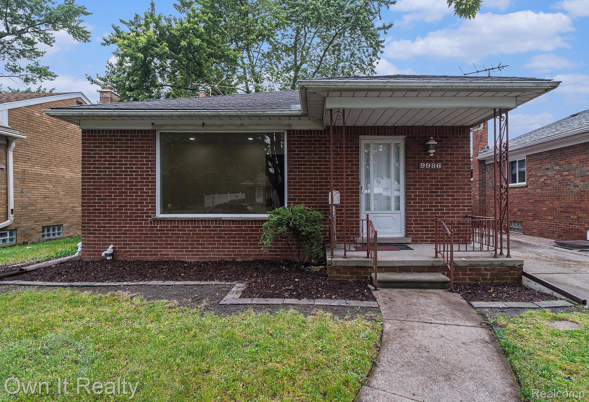 9986 Becker AVE, Allen Park, MI 48101
