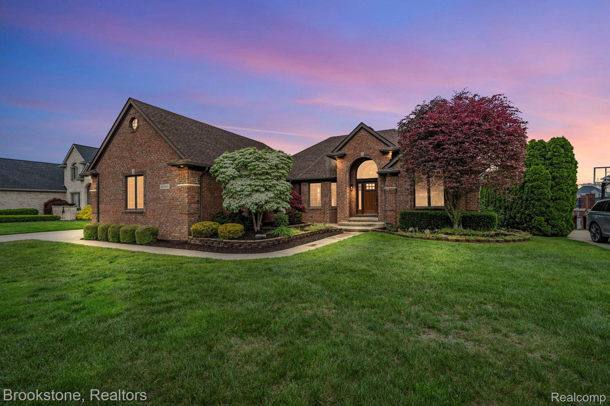 26569 Autumn Lake DR, Chesterfield Township, MI 48051