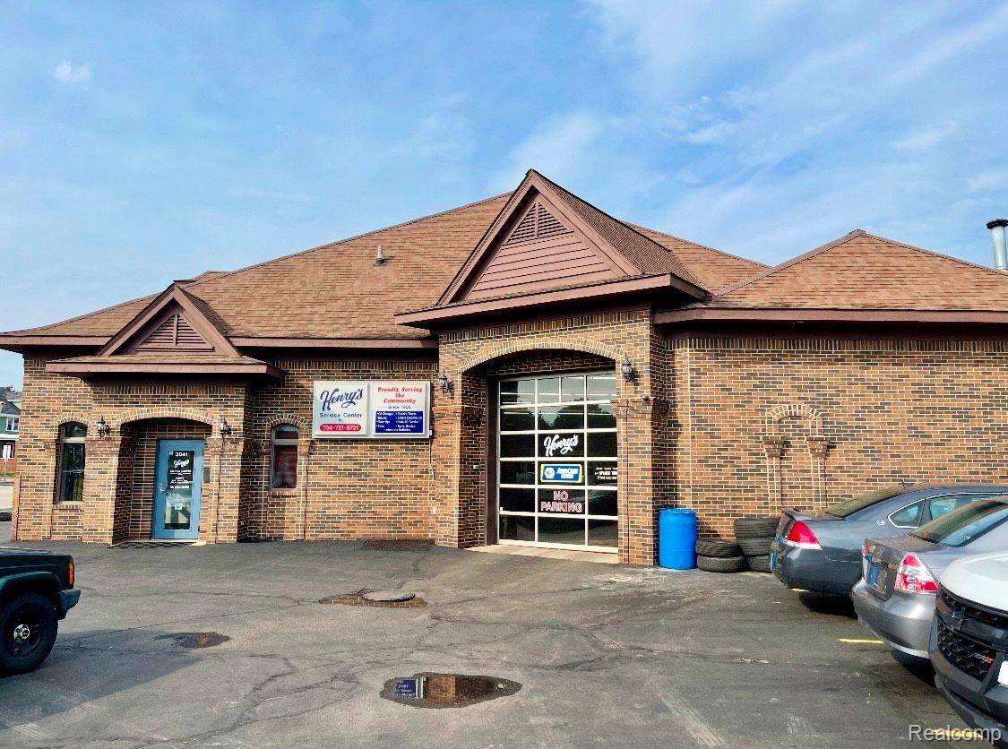 3041 S Wayne RD, Wayne, MI 48184