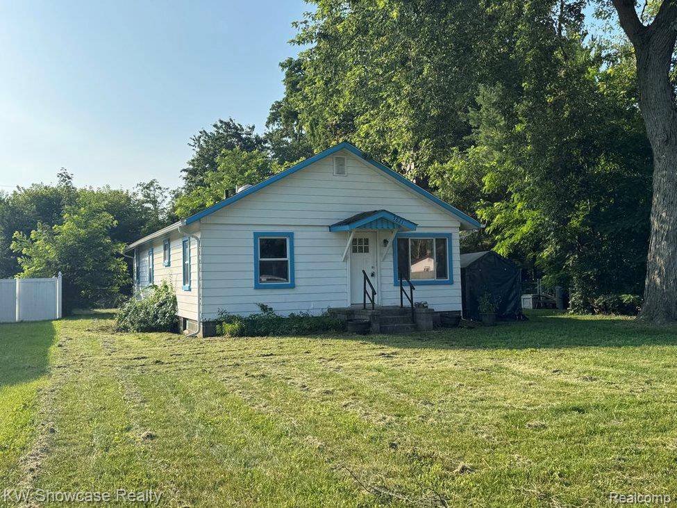 5821 FELSKE DR, Brighton Township, MI 48116